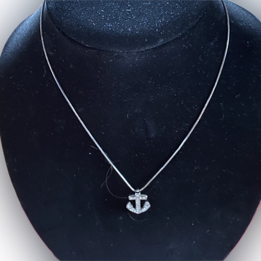 Elegant Silver Tone Anchor Pendant Necklace